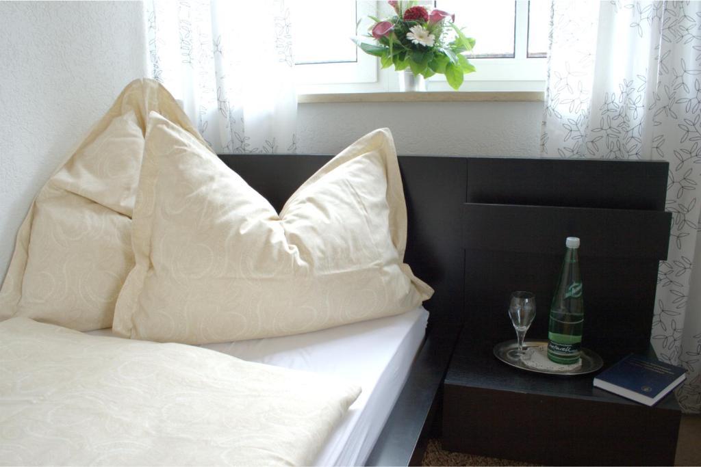 Landhotel Rangau Gasthof & Brennerei Markt Erlbach Kamer foto